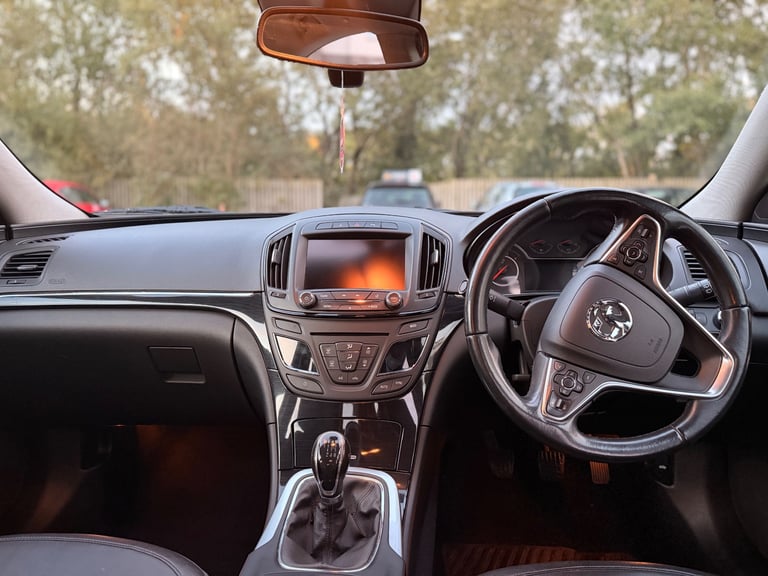 Vauxhall, INSIGNIA, Hatchback, 2014, Manual, 1956 (cc), 5 doors