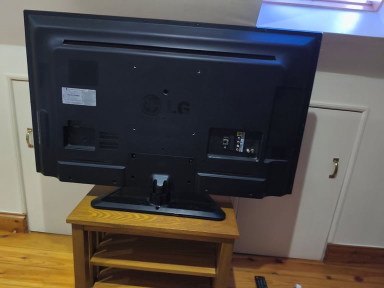 Lg LED TV 42" full HD ideal for gaming 