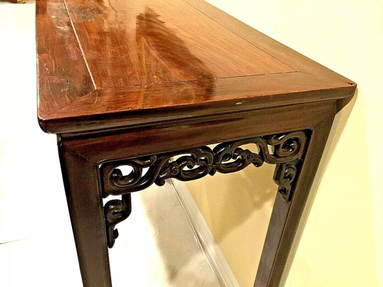 VERY RARE ANTIQUE 18th C CHINESE HUANGHUALI WOOD SIDE TABLE