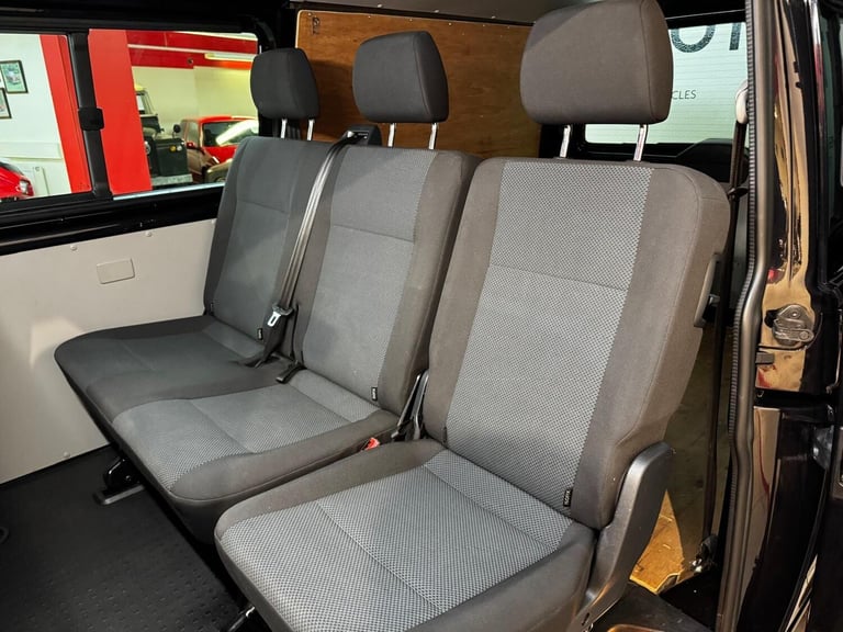 2017 Volkswagen Transporter 2.0 BiTDI T32 BlueMotion Tech Highline Kombi FWD SWB Euro 6 (s/s) 5dr...