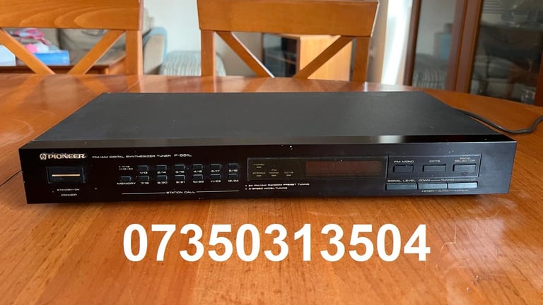 Pioneer F-551L FM/AM Digital Synthesizer Tuner