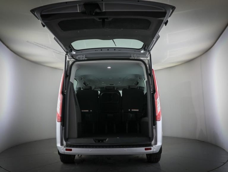 2022 Ford Tourneo Custom 2.0 EcoBlue 130ps Low Roof 8 Seater Titanium MPV DIESEL Manual