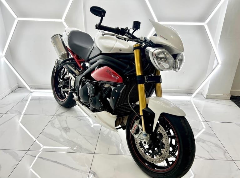 Triumph, SPEED, 2015, 1050 (cc)