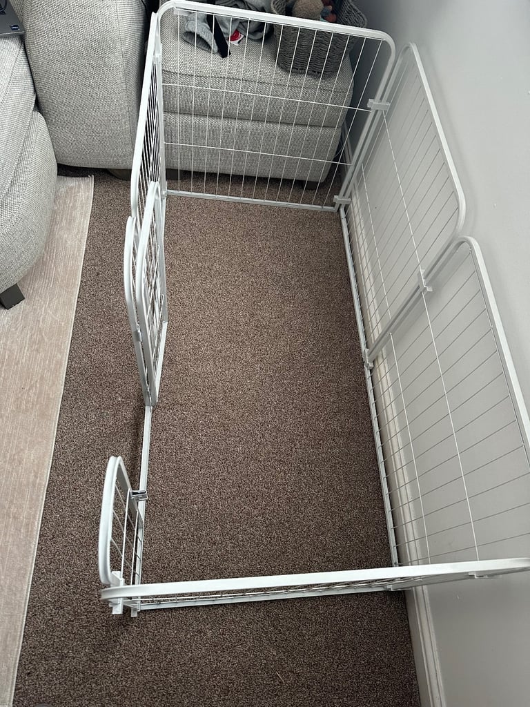 Puppy Pen for small breed only.