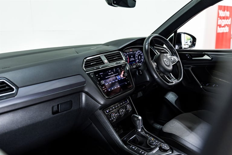 2017 Volkswagen Tiguan R LINE TSI BMT 4MOTION DSG SLIDING PANORAMIC ROOF Estate Petrol Semi Autom...