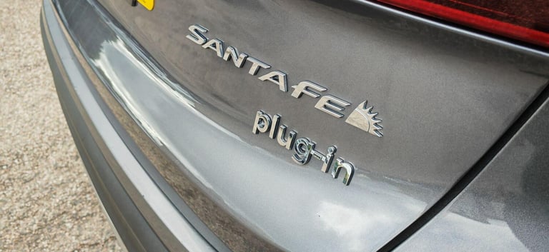 2023 Hyundai Santa Fe 1.6 T-GDi 13.8kWh Ultimate Auto 4WD Euro 6 (s/s) 5dr ESTATE Petrol/Electric...