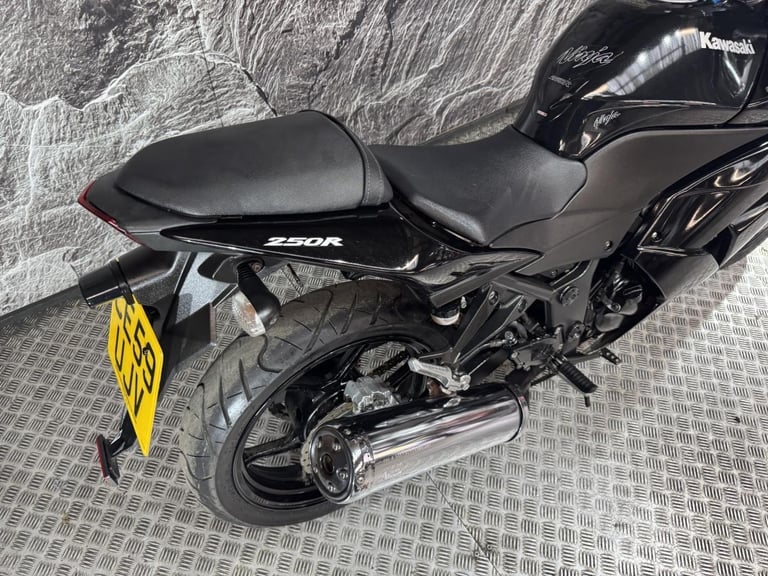 KAWASAKI NINJA 250 2009