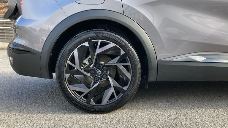 2025 Renault Symbioz 1.6 E-Tech FHEV 145 Iconic Esprit Alpine 5dr Auto Hybrid Estate Estate Hybri...