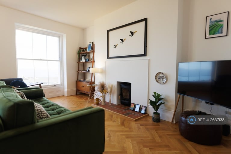 2 bedroom flat in St Augsutines Road, Ramsgate, CT11 (2 bed) (#2637133)
