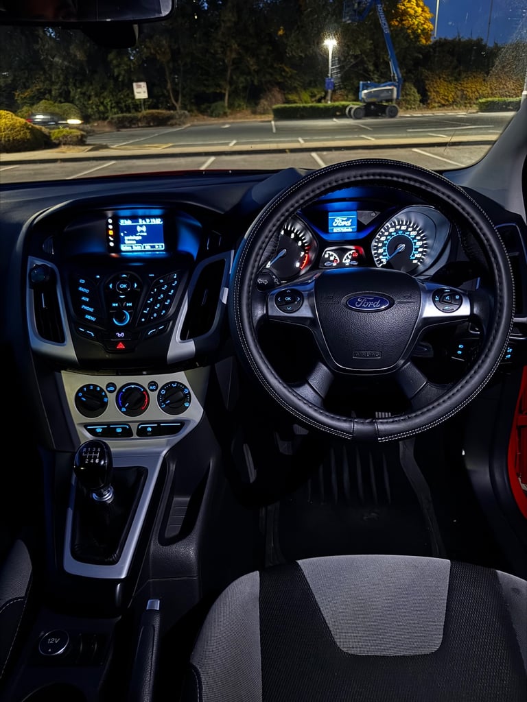 Ford, FOCUS, Hatchback, 2014, Manual, 998 (cc), 5 doors