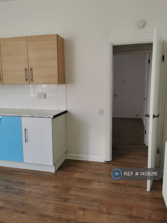 2 bedroom house in Robert Street, Blyth, NE24 (2 bed) (#1458216)