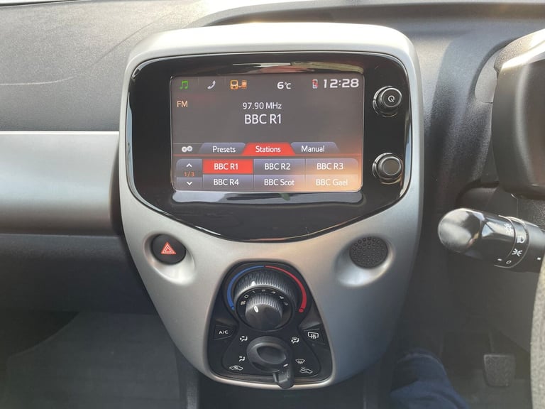 2016 Citroen C1 1.0L FEEL Hatchback 5dr Petrol Manual Euro 6 (68 bhp) Hatchback Petrol Manual