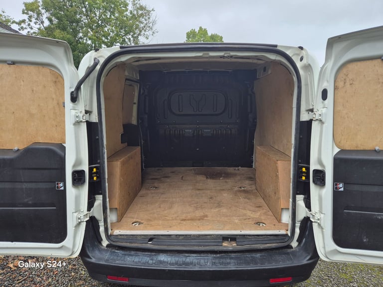 Vauxhall, COMBO 2017 Manual,full 12 months mot 1248 (cc)