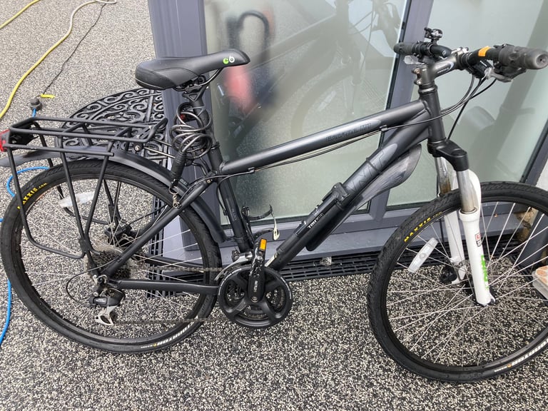 Giant sales escape m1
