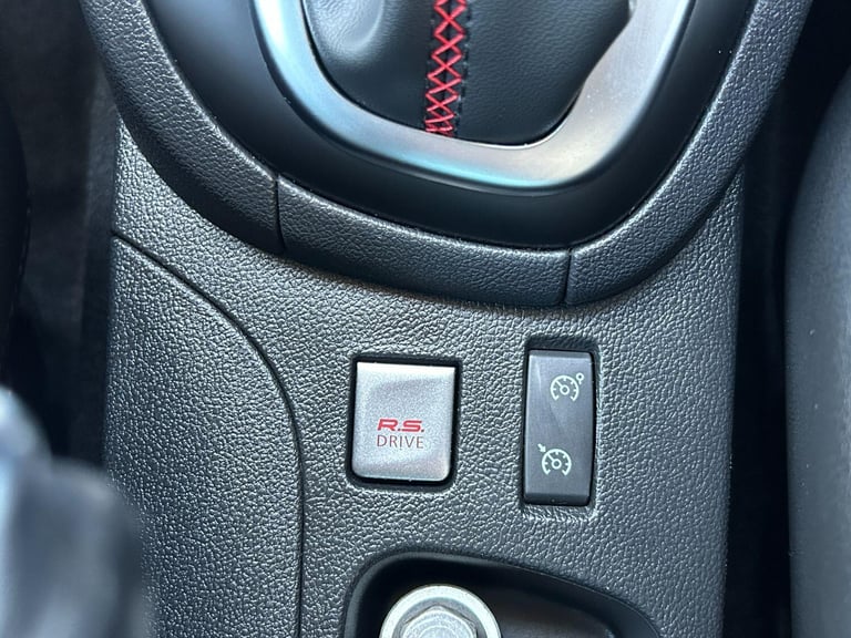 RENAULT CLIO 1.6 Renaultsport Nav 220 Trophy Auto 2017