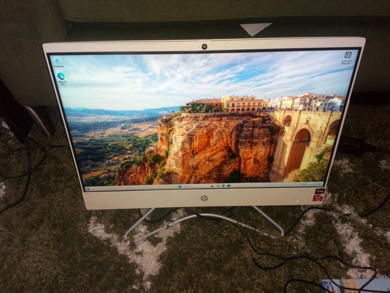 image for for sale all in one computer with keyboard and mouse £30