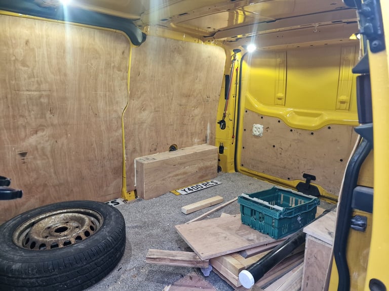 2017 Ford Transit Custom  Yellow  Drives Perfect  10m MOT  Ex AA  ULEZ