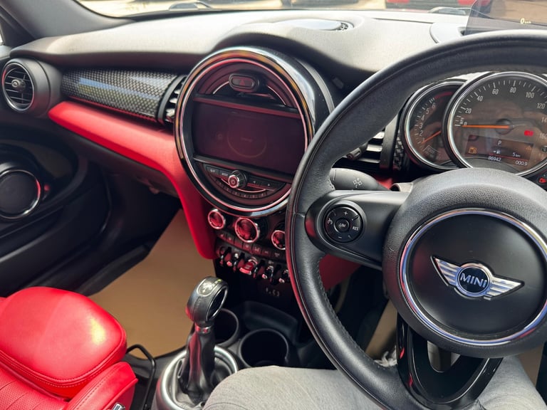 2014 MINI Cooper 2.0 PETROL AUTO Hatchback Petrol Semi Automatic