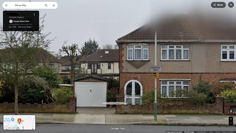 Magnificent 3 Bedroom Dream House with Conservatory, Garage & Massive Garden in Romford (RM1 4YD)