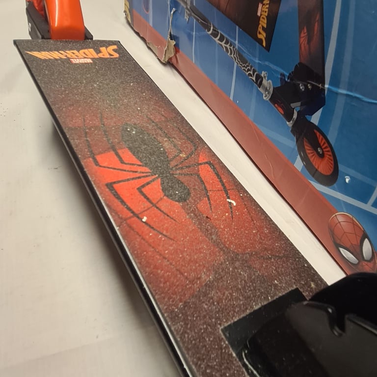 The Ultimate Spider-Man Foldable 2 Wheel Scooter 357