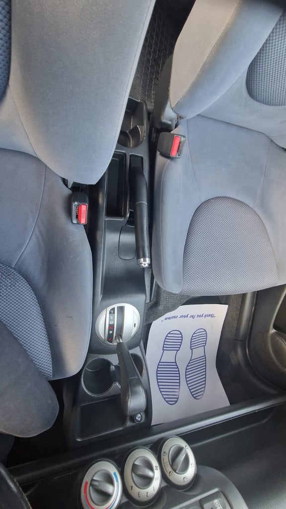 Honda, JAZZ, Hatchback, 2005, Semi-Auto, 1339 (cc), 5 doors