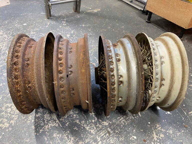 Wire wheels (4)