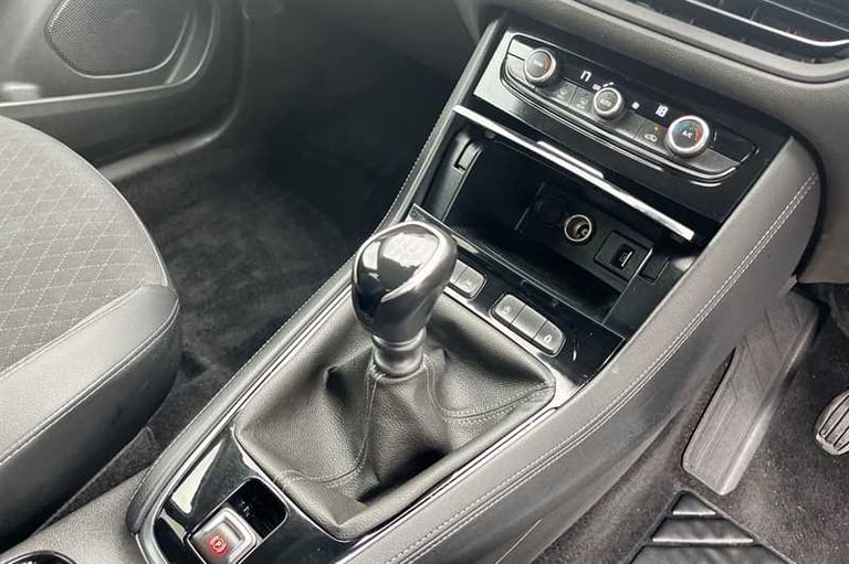 2022 Vauxhall Grandland 1.2 Turbo GS Line SUV 5dr Petrol Manual Euro 6 (s/s) (130 ps) SUV Petrol ...