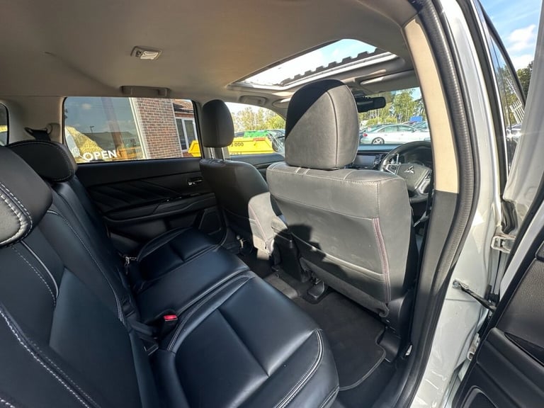 2016 Mitsubishi Outlander 2.0h 12kWh GX4hs SUV 5dr Petrol Plug-in Hybrid CVT 4WD Euro 6 (s/s) (20...