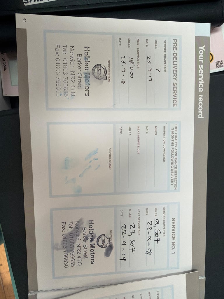 2017 Volvo V40 2.0 T2 R-Design Nav Plus Euro 6 (s/s) 5dr HATCHBACK Petrol Manual