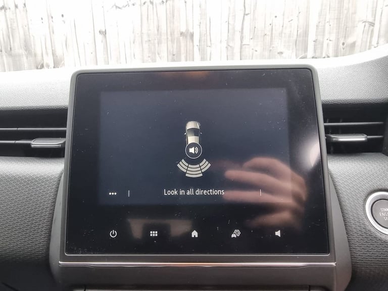 2020 Renault Clio 1.0 TCe Iconic Hatchback 5dr Petrol Manual Euro 6 (s/s) (100 ps) Hatchback Petr...