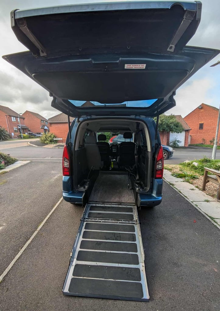 Peugeot Horizon Automatic 1.5L diesel, 41.5 MPG