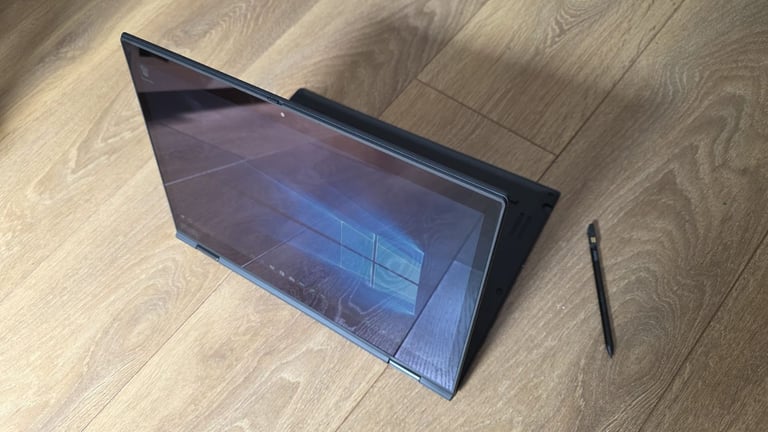 Lenovo ThinkPad X1 Yoga 2in1 laptop tablet Intel QuadCore QHD 2560X1440 IPS Touchscreen