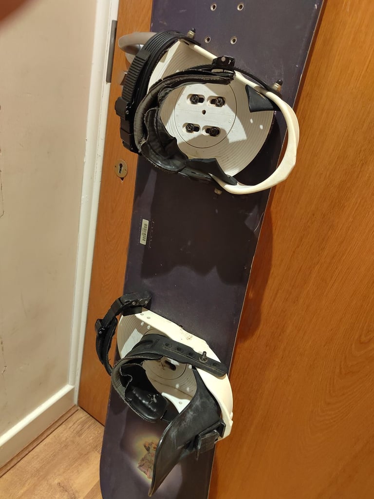 SNOWBOARD 140 cm