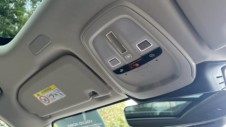 2022 Volvo XC60 2.0 B5P Ultimate Dark 5dr AWD Geartronic Petrol Estate Estate Petrol Automatic