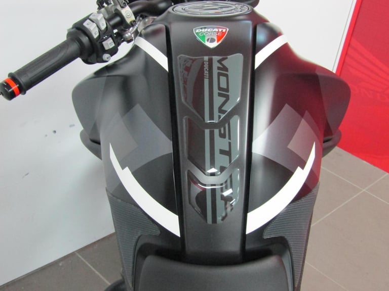 2022 Ducati Monster Plus 937