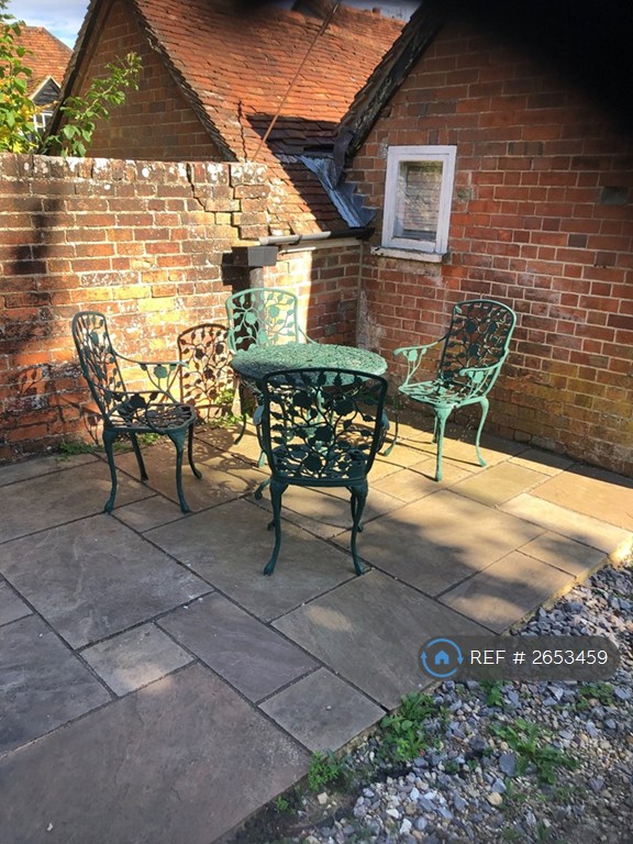 3 bedroom house in Icknield Cottages, Streatley, RG8 (3 bed) (#2653459)