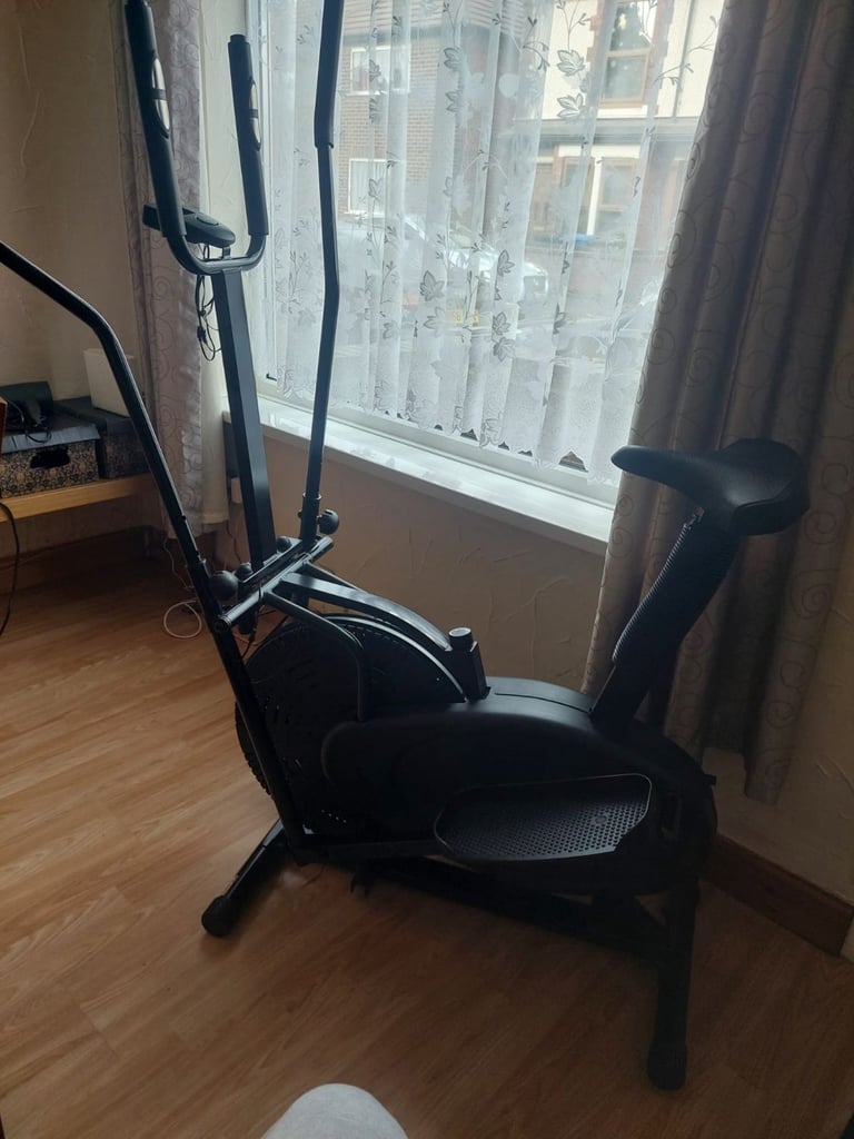 Cross trainer, excercise bike 