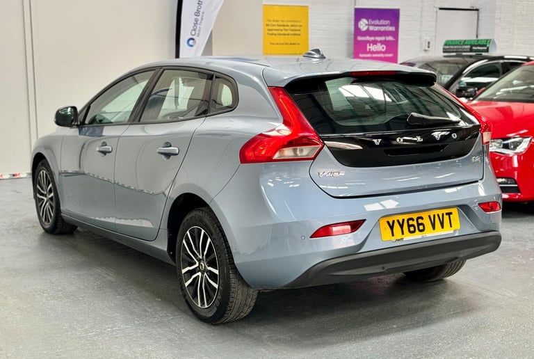 2016 Volvo V40 2.0 D2 Momentum Nav Plus Euro 6 (s/s) 5dr HATCHBACK Diesel Manual