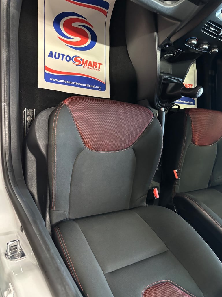 2016 Renault Clio 1.2 16V Play 5dr HATCHBACK Petrol Manual