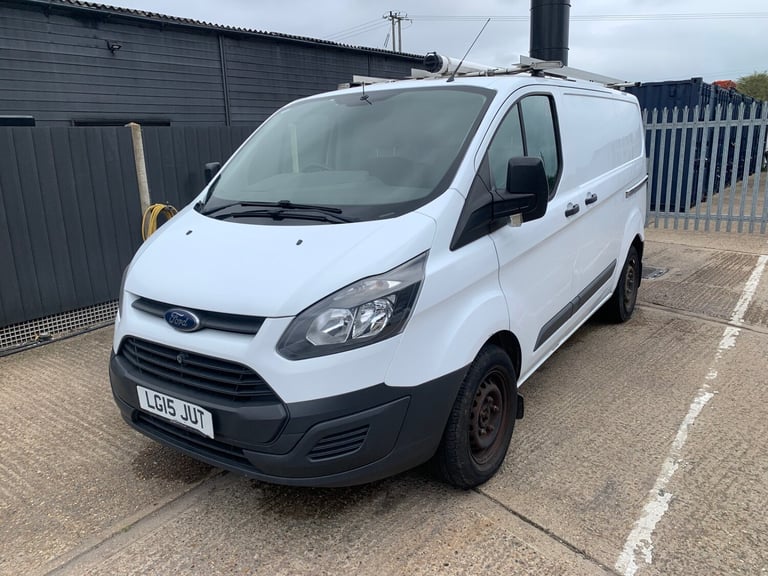 image for FORD TRANSIT CUSTOM 2.2 TDCi 100ps ECOnetic 310 FWD L1H1 SWB LOW ROOF PANEL VAN
