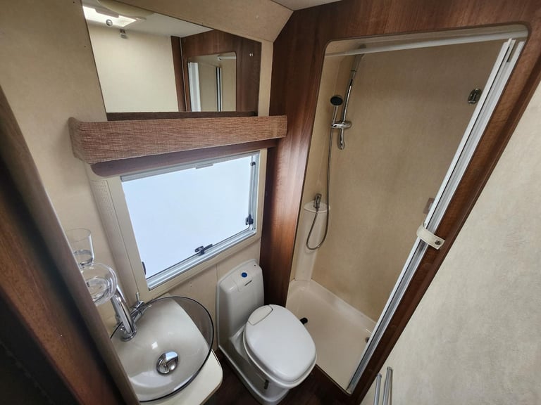 Auto-Sleepers Broadway EB 4 Berth  DIESEL MANUAL 2013/13