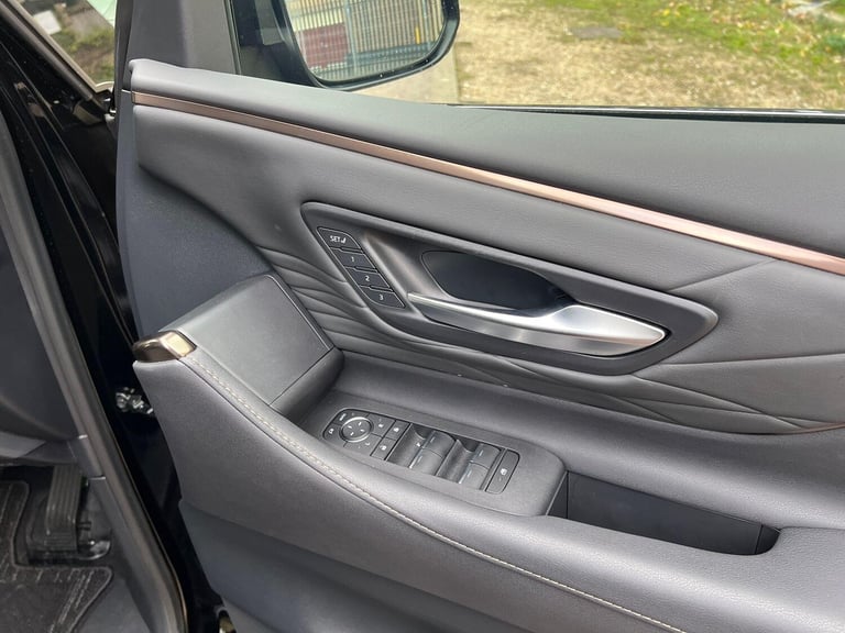  Toyota Alphard 2.5 HYBRID EXECUTIVE LOUNGE SUNROOF Petrol/Electric Hybrid Automatic