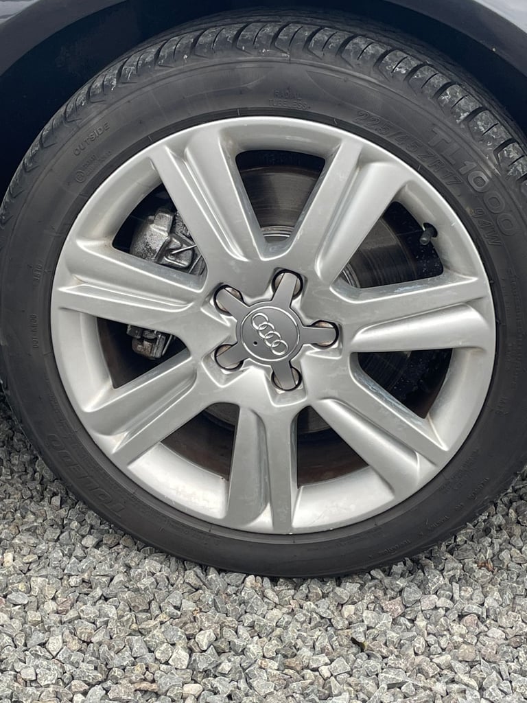 Audi, A4, Saloon, 2013, Manual, 1968 (cc), 4 doors