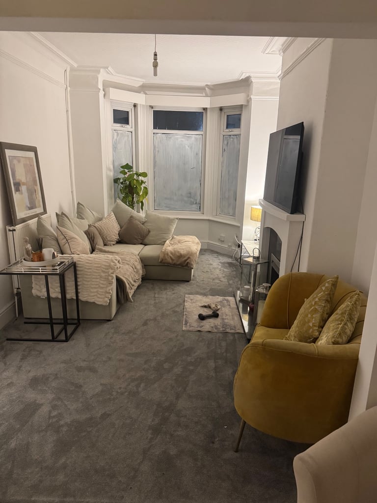 Spacious double room  available