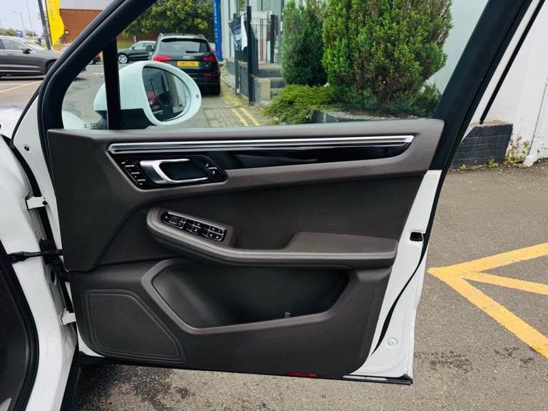 2016 Porsche Macan 3.0 TD V6 S SUV 5dr Diesel PDK 4WD Euro 6 (s/s) (258 ps) ESTATE Diesel Automatic