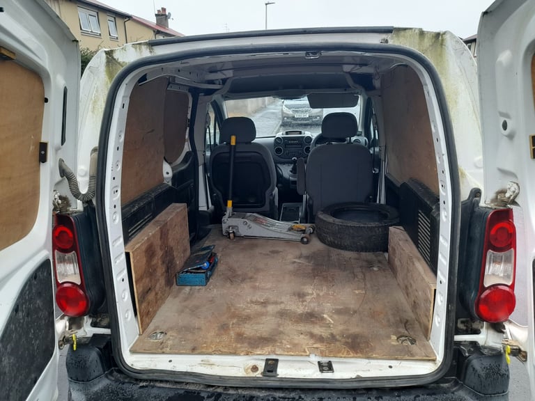 Peugeot Partner van with 63k. 2013