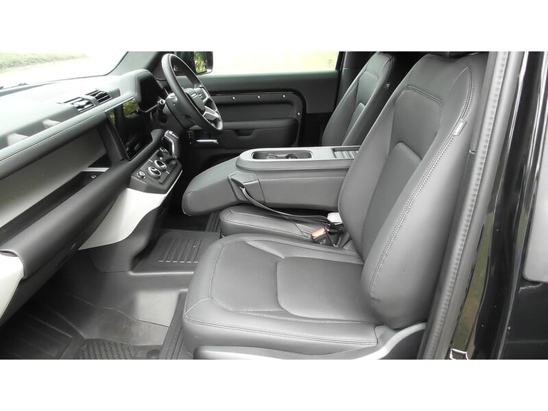 2025 Land Rover Defender 90 D250 MHEV X-Dynamic SE SUV Diesel Automatic