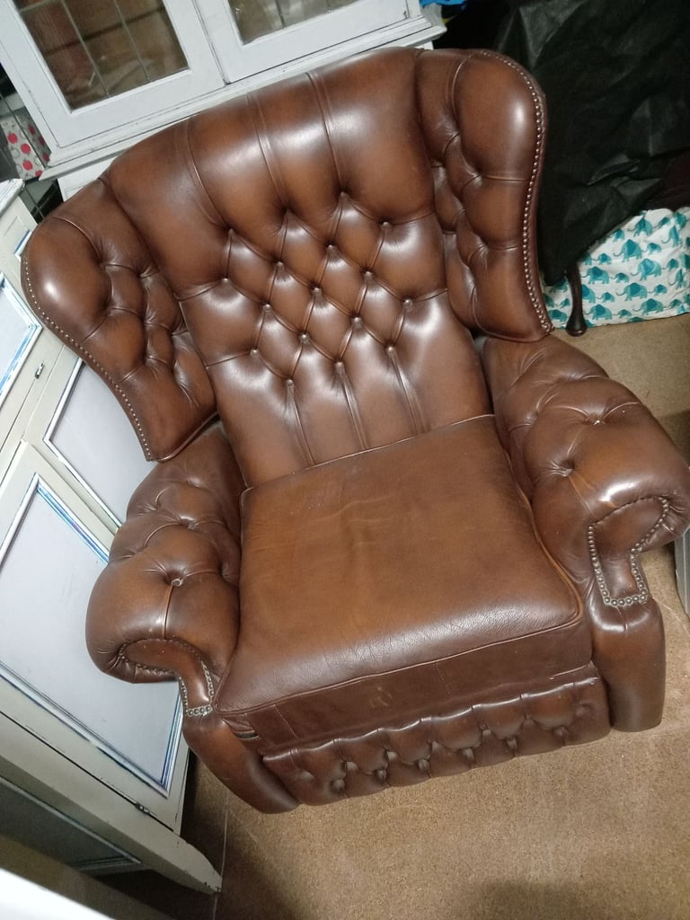 Brown Leather Chesterfield recliner