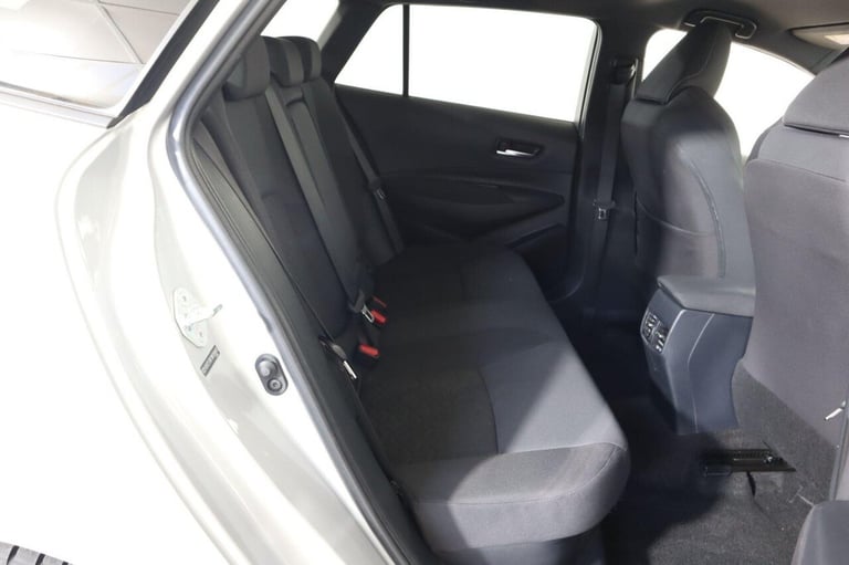 2020 Toyota Corolla 2.0 VVT-h Design Touring Sports CVT Euro 6 (s/s) 5dr Estate PETROL/ELECTRIC A...