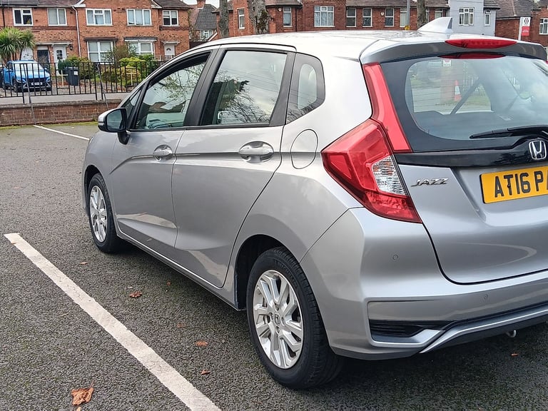 2018 Honda Jazz Navi I-Vtec 7speed Auto owned from new hpi clear
